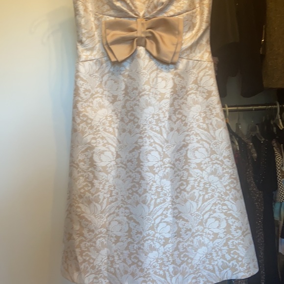 NEVER WORN JS COLLECTION Size 4 modest fancy dress - Picture 3 of 4